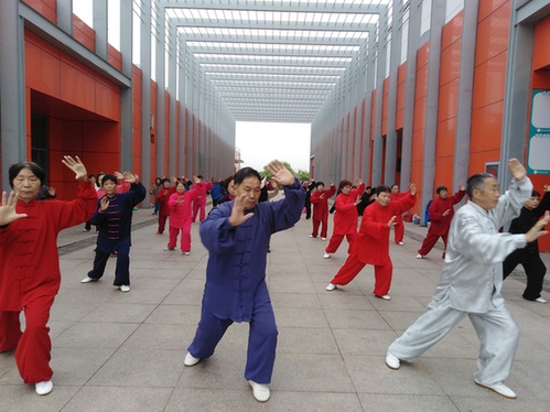 步入2026哈尔滨全封闭：拓迈思学院健身俱乐部的实践路径(图1)